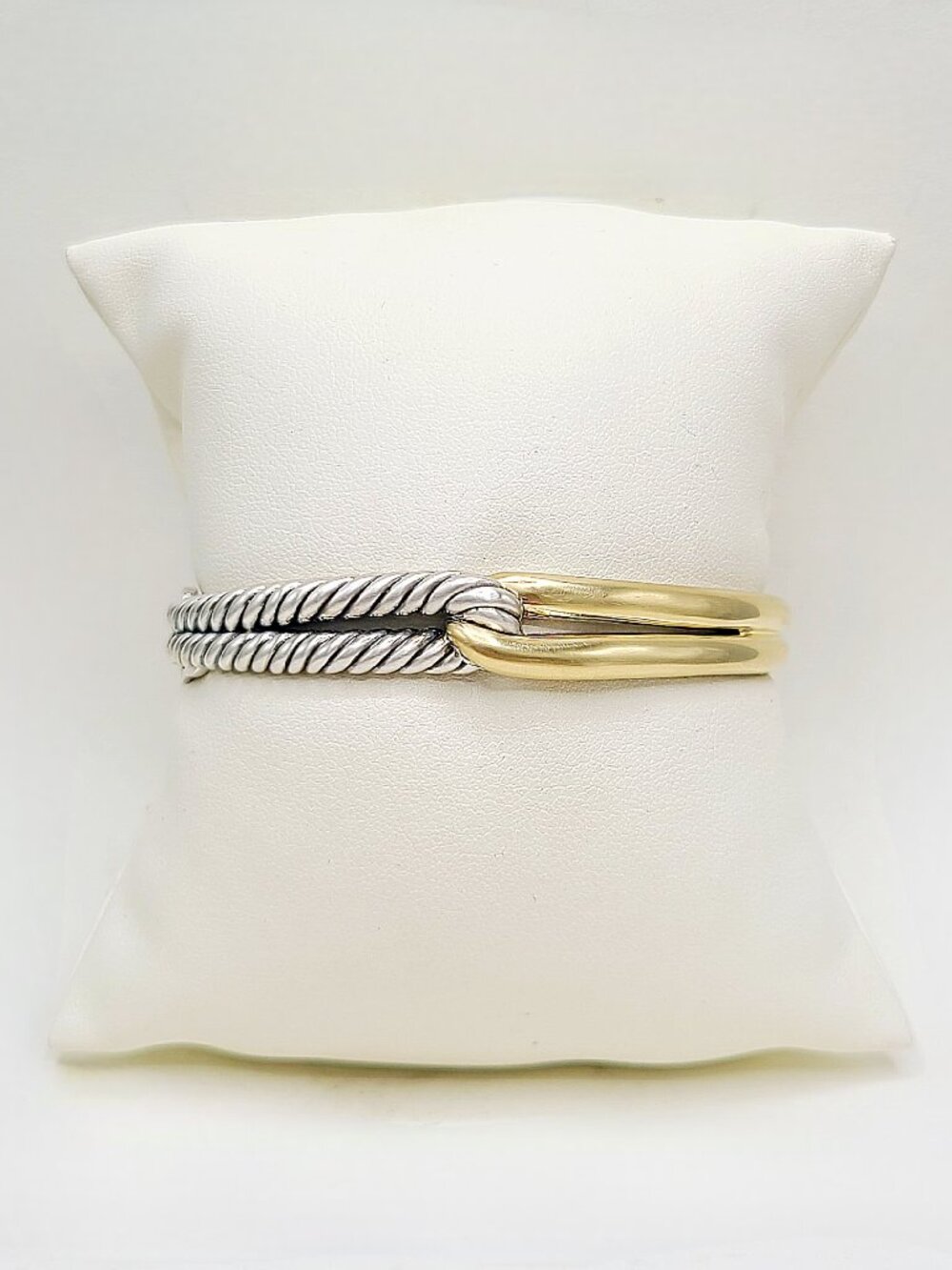 David Yurman Labyrinth Petite Single Loop Bracelet w/ 18K Yellow Gold - Size Med